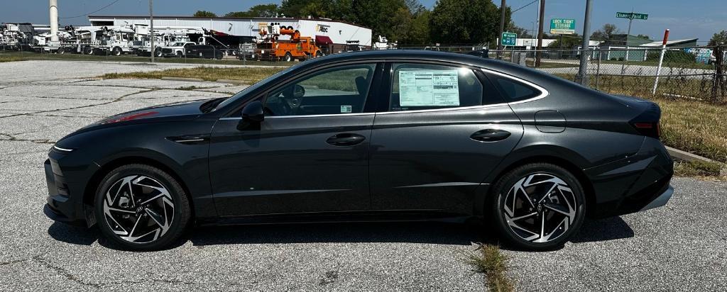 new 2024 Hyundai Sonata car, priced at $29,801