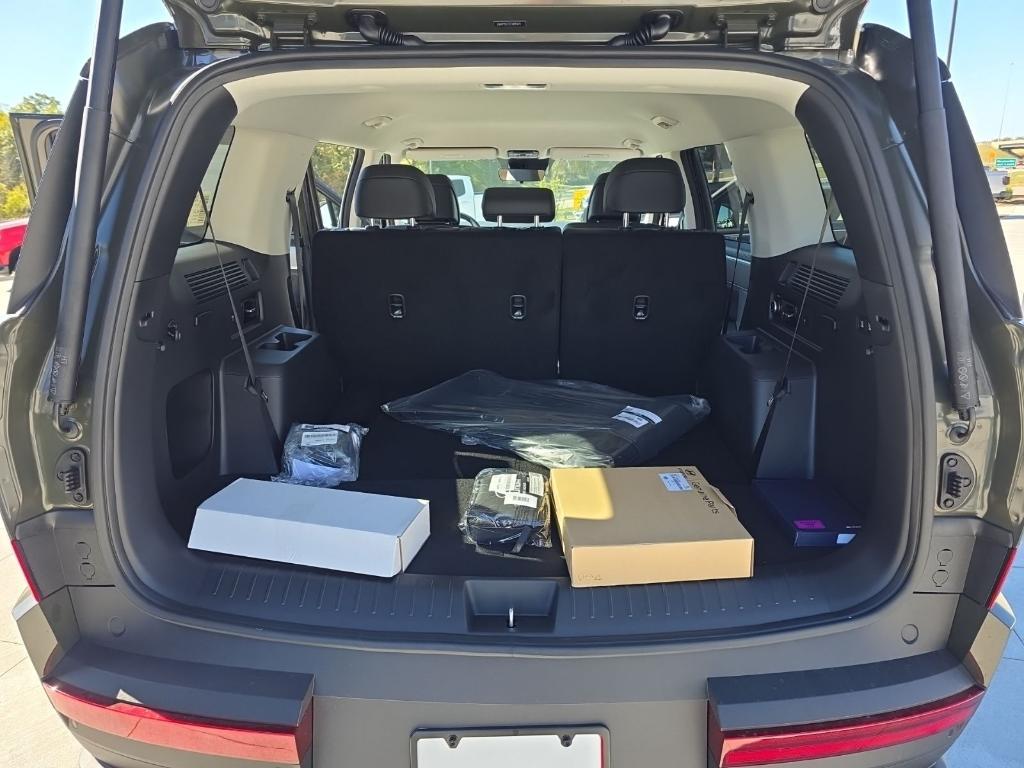 new 2026 Hyundai SANTA FE HEV car, priced at $37,895