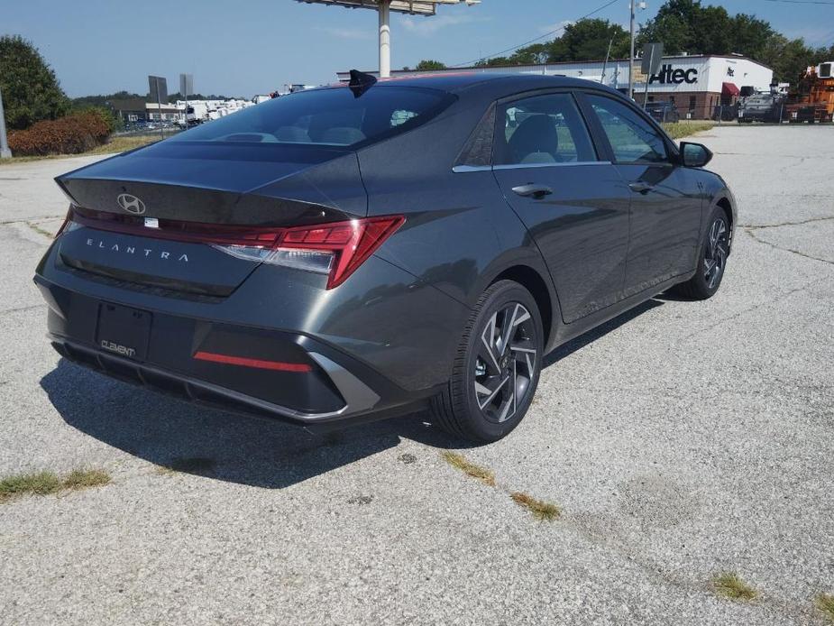 new 2024 Hyundai Elantra car, priced at $25,962