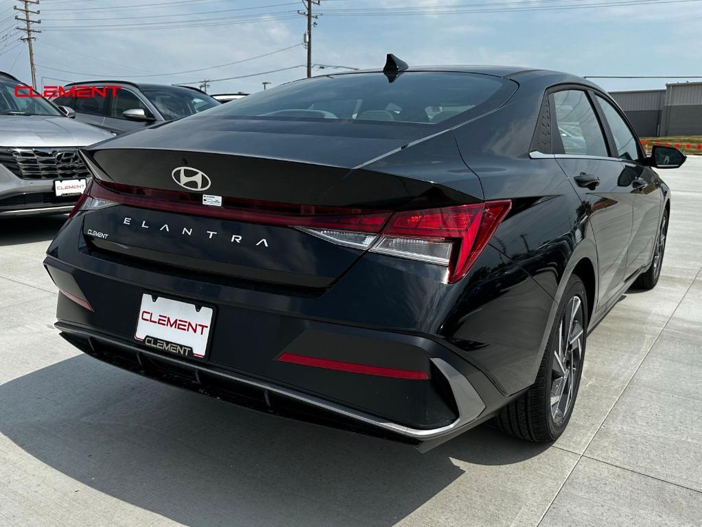 new 2024 Hyundai Elantra car, priced at $25,988