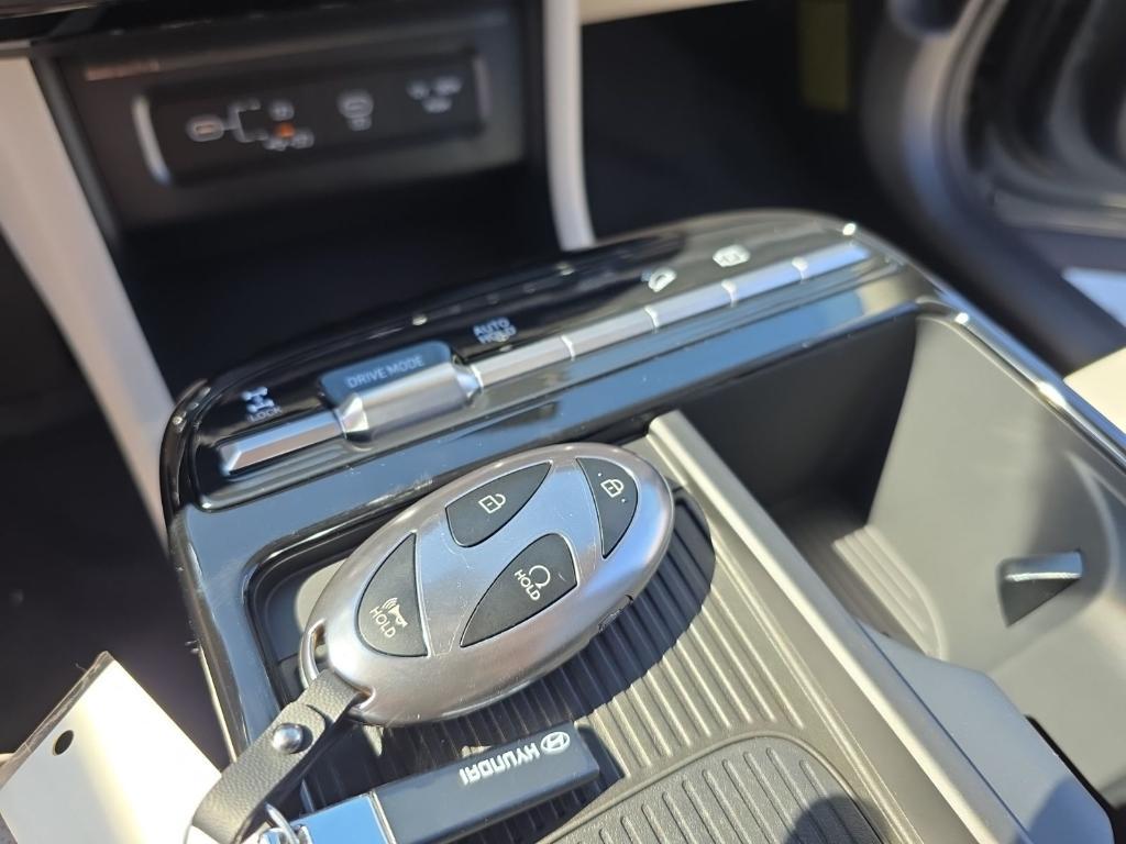 new 2025 Hyundai TUCSON Hybrid car, priced at $32,972