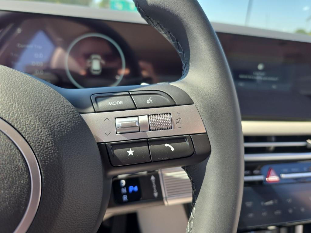 new 2025 Hyundai TUCSON Hybrid car, priced at $32,972