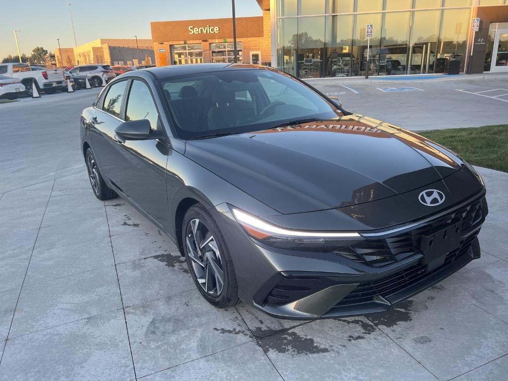 new 2024 Hyundai Elantra car, priced at $25,972