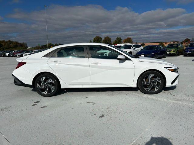 new 2025 Hyundai Elantra car, priced at $26,154