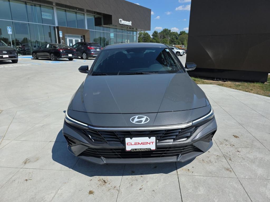 new 2025 Hyundai Elantra car, priced at $21,298