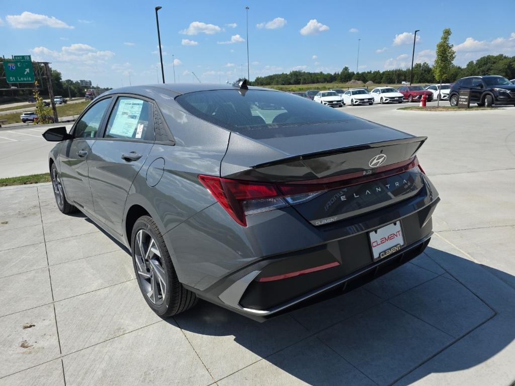 new 2025 Hyundai Elantra car, priced at $21,298