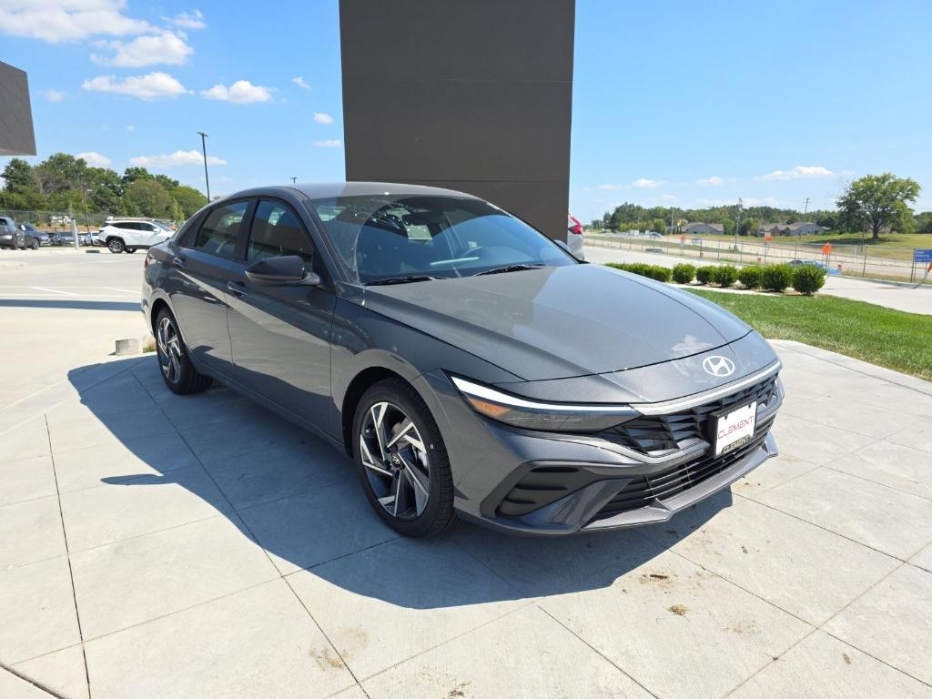 new 2025 Hyundai Elantra car, priced at $21,298