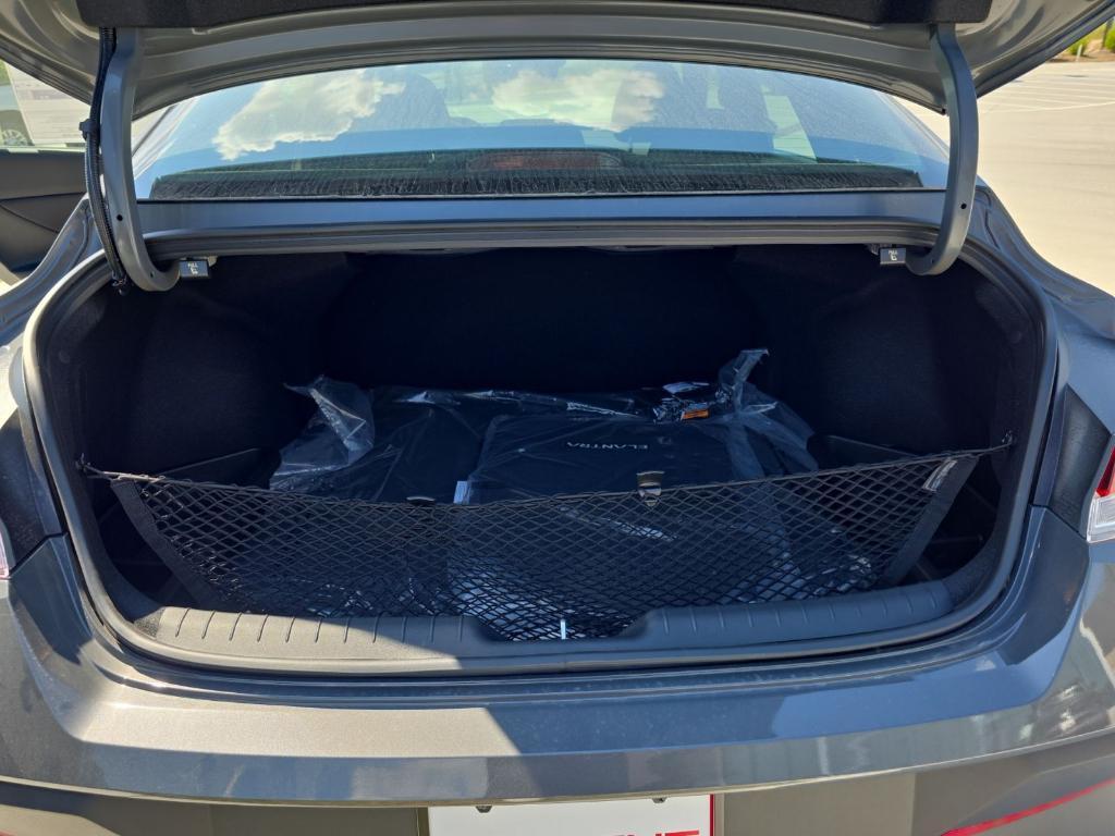 new 2025 Hyundai Elantra car, priced at $21,298