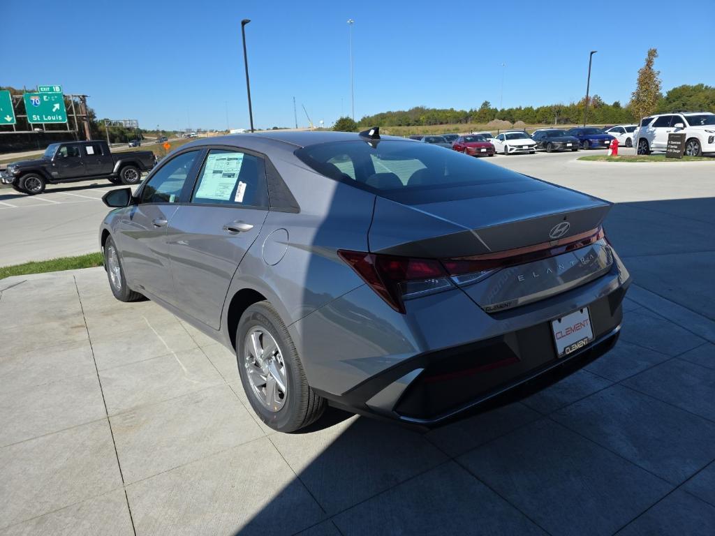 new 2025 Hyundai Elantra car, priced at $21,579
