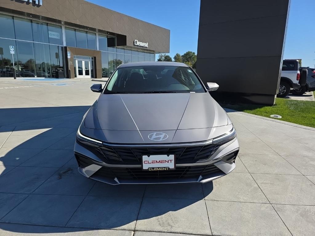 new 2025 Hyundai Elantra car, priced at $21,579