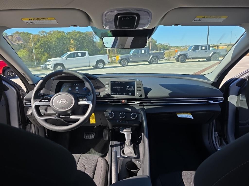 new 2025 Hyundai Elantra car, priced at $21,579