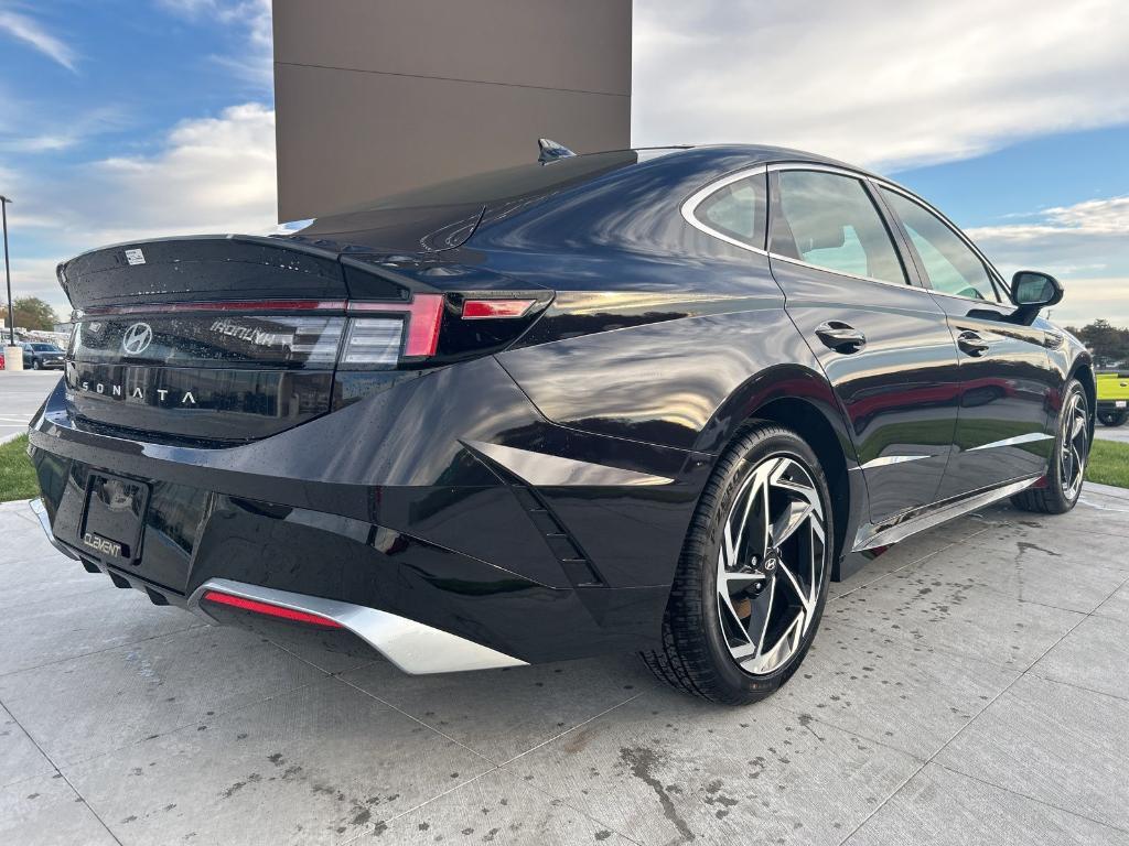 new 2024 Hyundai Sonata car, priced at $31,001