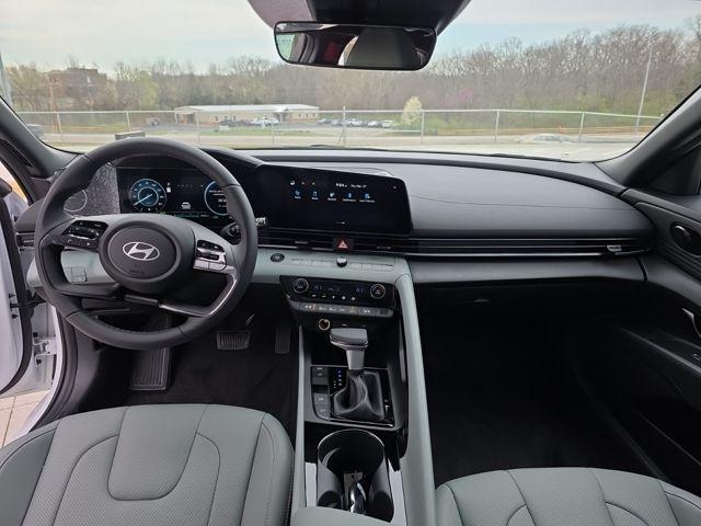 new 2025 Hyundai ELANTRA HEV car, priced at $29,135