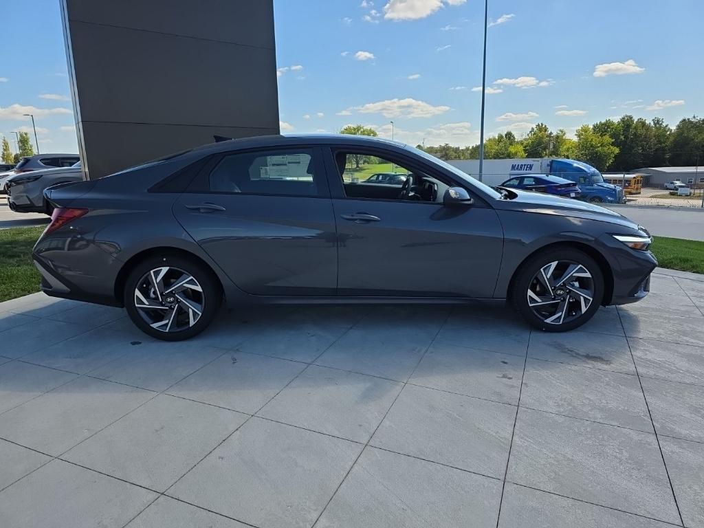 new 2025 Hyundai Elantra car, priced at $21,329
