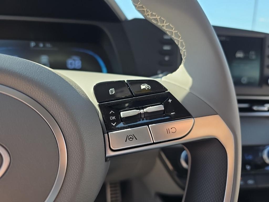 new 2025 Hyundai Elantra car, priced at $21,329