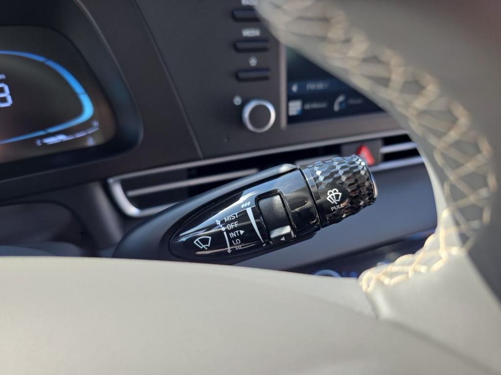 new 2025 Hyundai Elantra car, priced at $21,329