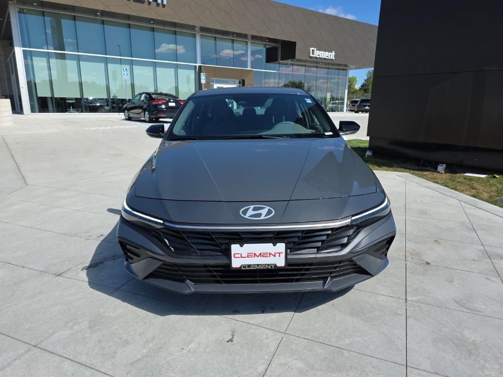 new 2025 Hyundai Elantra car, priced at $21,329