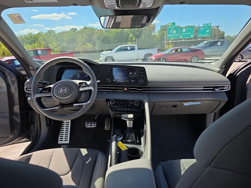 new 2025 Hyundai Elantra car, priced at $21,329