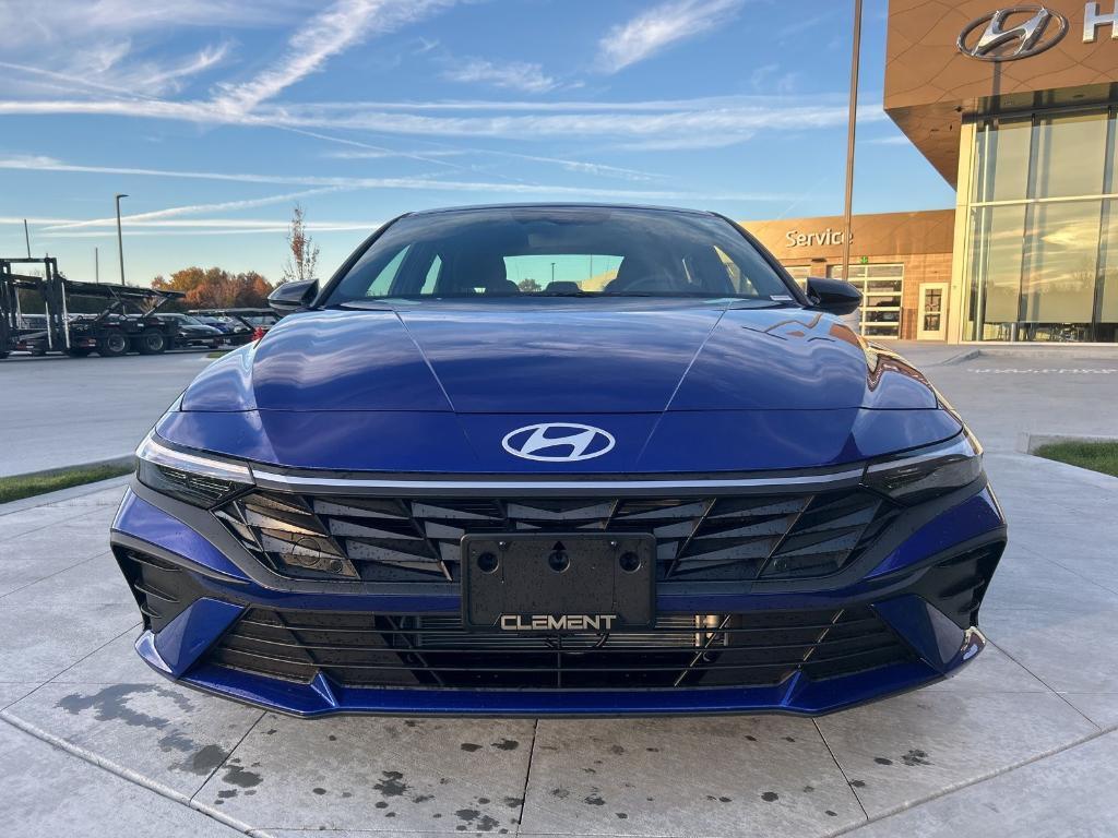 new 2025 Hyundai Elantra HEV car, priced at $27,384