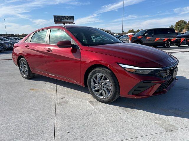 new 2025 Hyundai Elantra HEV car, priced at $25,859