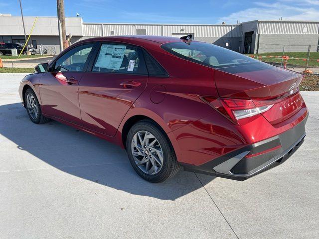 new 2025 Hyundai Elantra HEV car, priced at $25,859