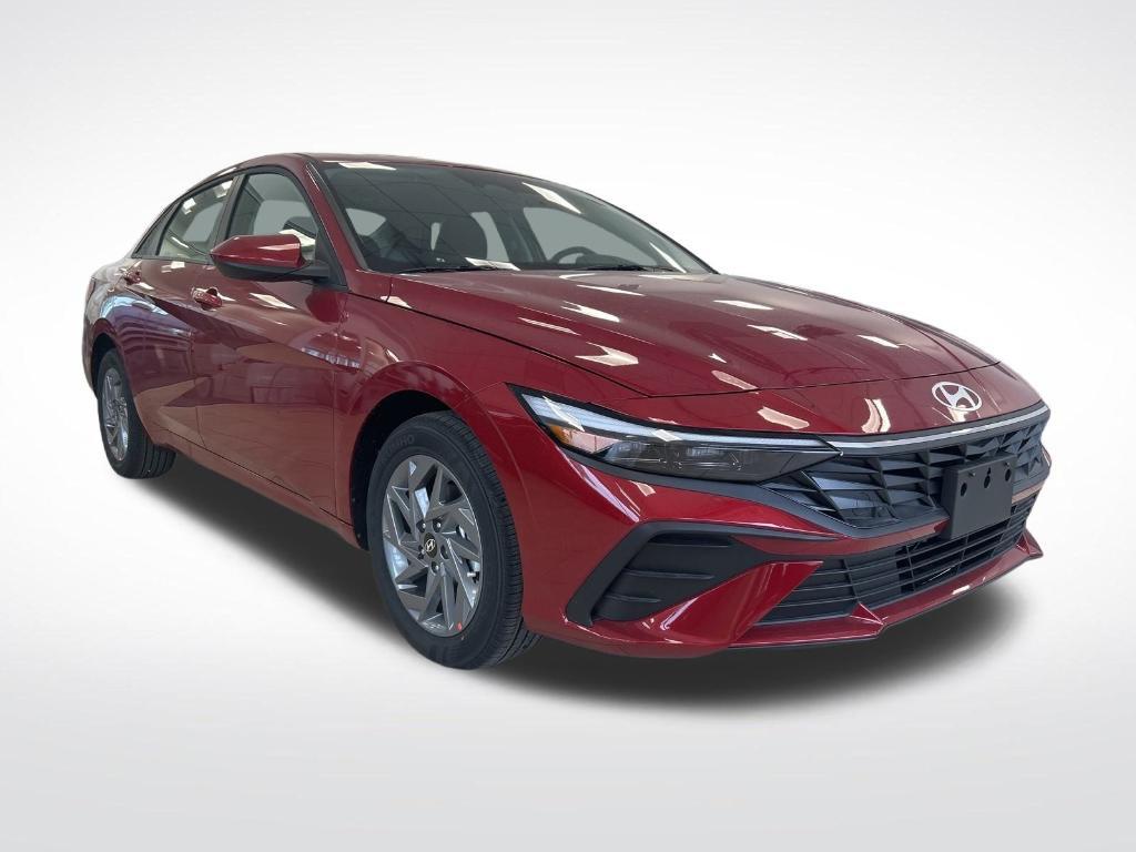 new 2025 Hyundai Elantra HEV car, priced at $26,831