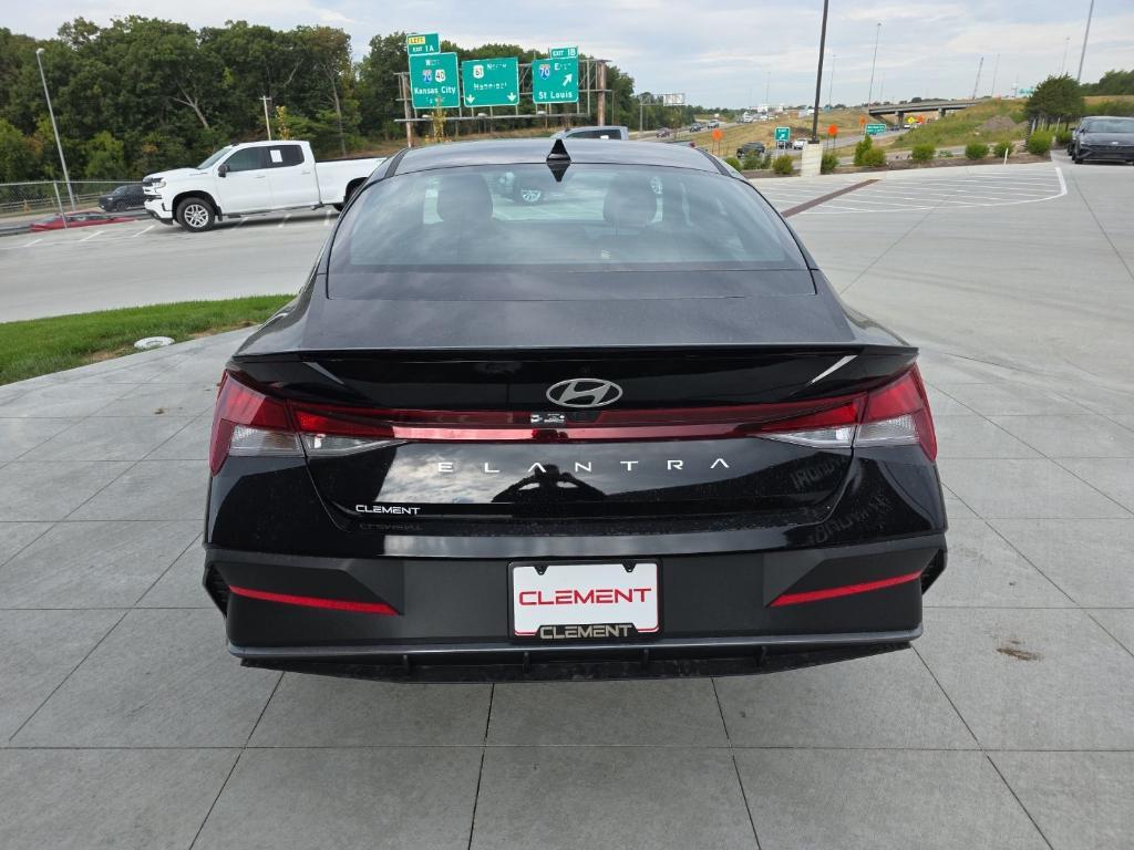new 2025 Hyundai Elantra car, priced at $21,298