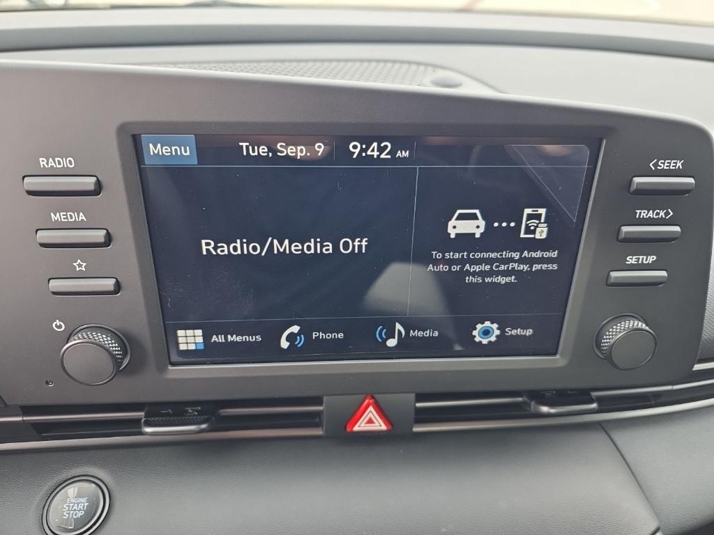 new 2025 Hyundai Elantra car, priced at $21,298