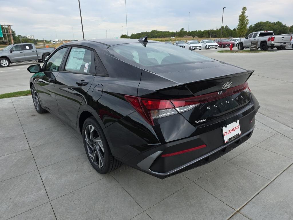 new 2025 Hyundai Elantra car, priced at $21,298