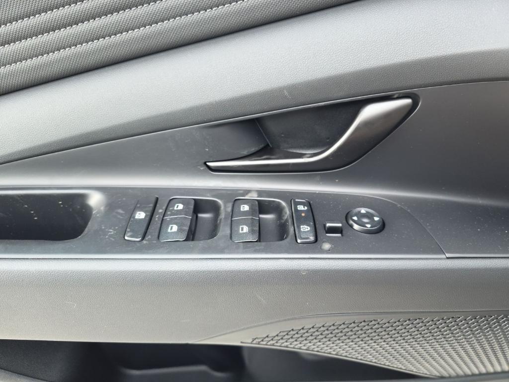 new 2025 Hyundai Elantra car, priced at $21,298