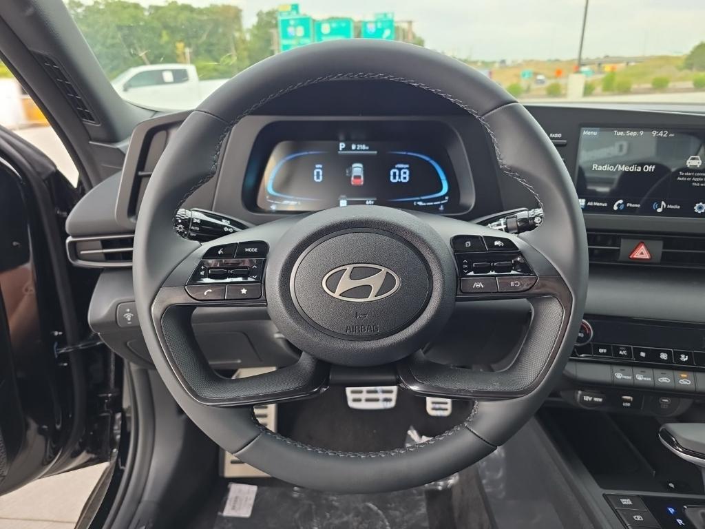 new 2025 Hyundai Elantra car, priced at $21,298