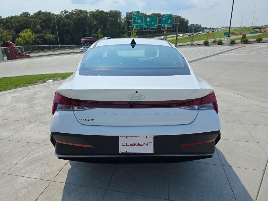 new 2025 Hyundai Elantra car, priced at $24,166