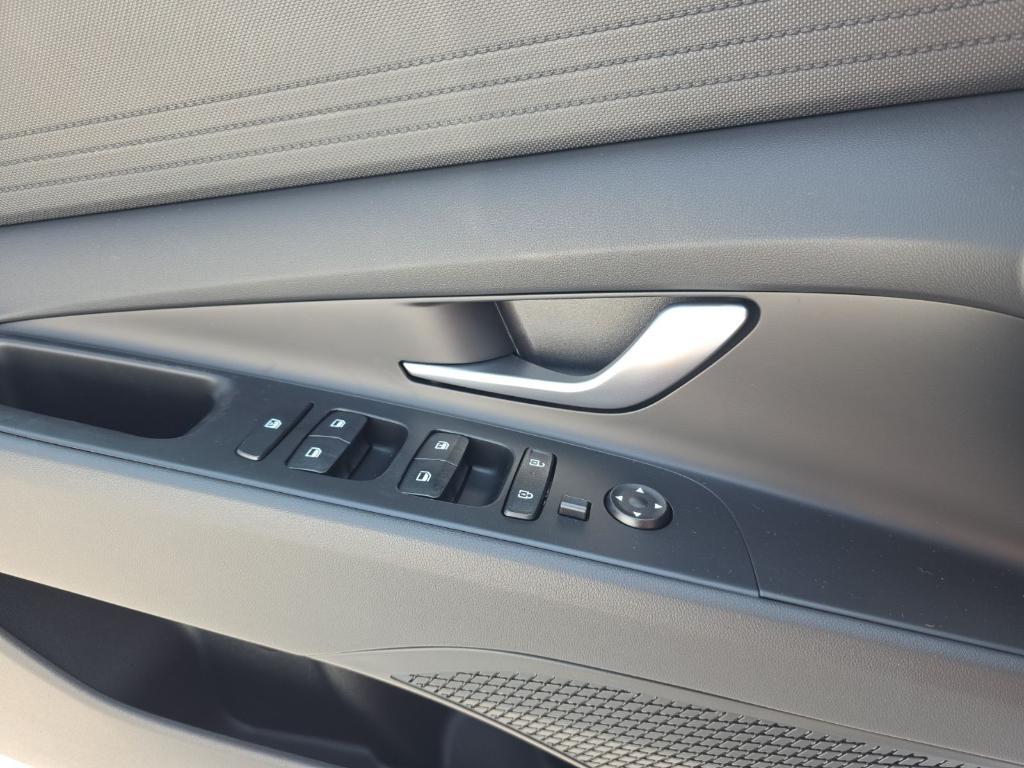 new 2025 Hyundai Elantra car, priced at $24,166