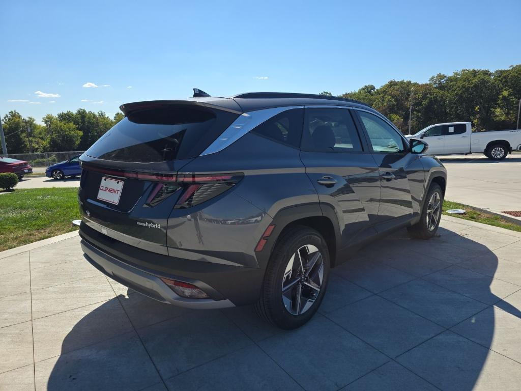 new 2025 Hyundai TUCSON Hybrid car, priced at $31,408