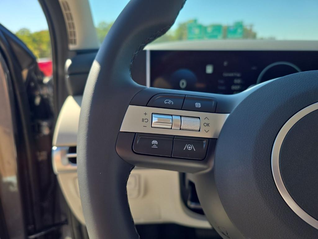 new 2025 Hyundai TUCSON Hybrid car, priced at $31,408