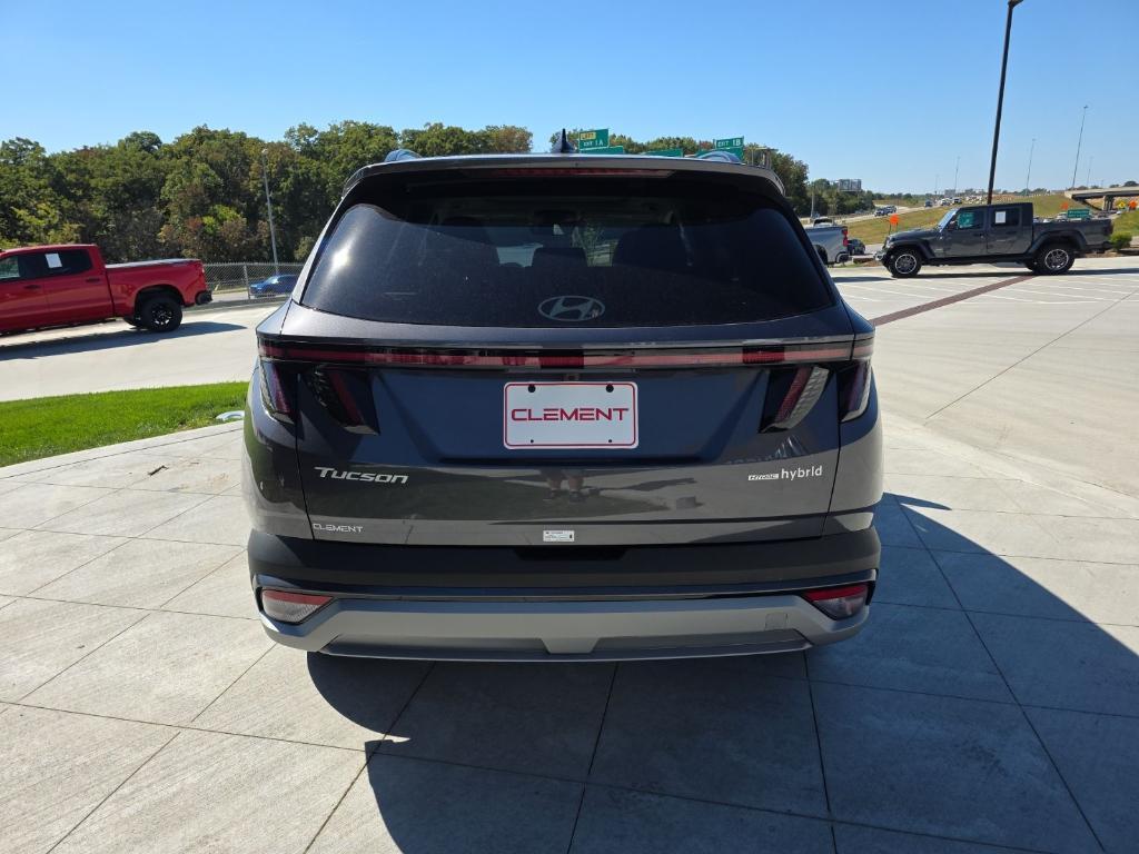 new 2025 Hyundai TUCSON Hybrid car, priced at $31,408