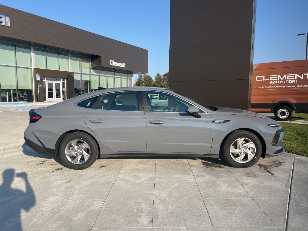 new 2025 Hyundai Sonata car, priced at $26,511