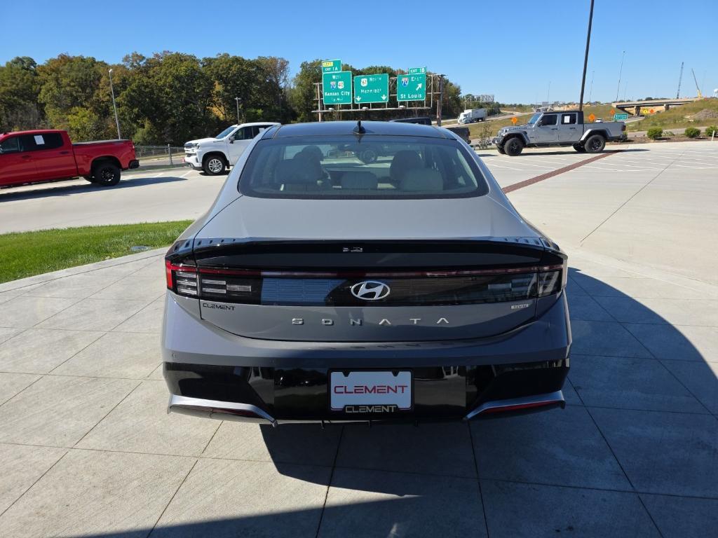 new 2026 Hyundai Sonata Hybrid car, priced at $39,825