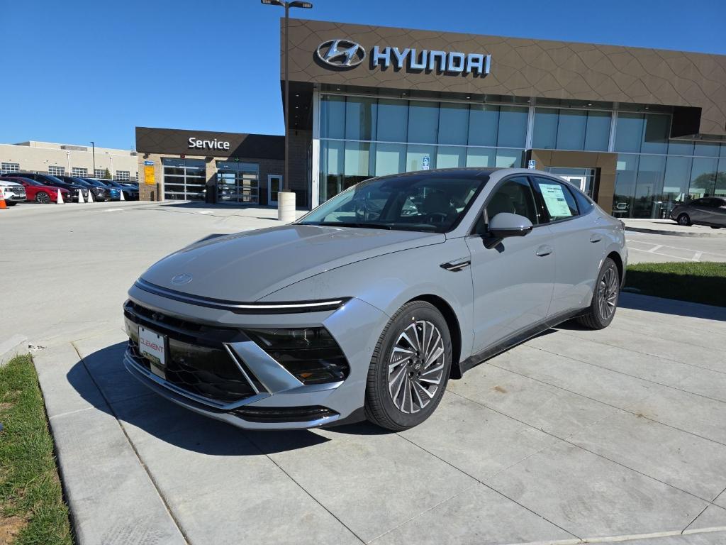 new 2026 Hyundai Sonata Hybrid car, priced at $38,747