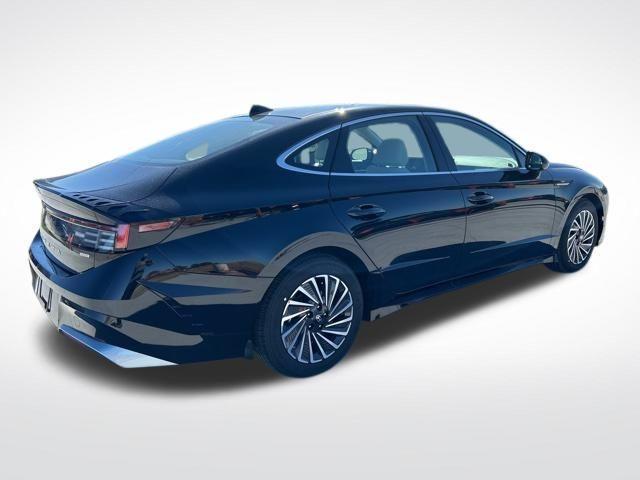 new 2025 Hyundai Sonata Hybrid car, priced at $32,239