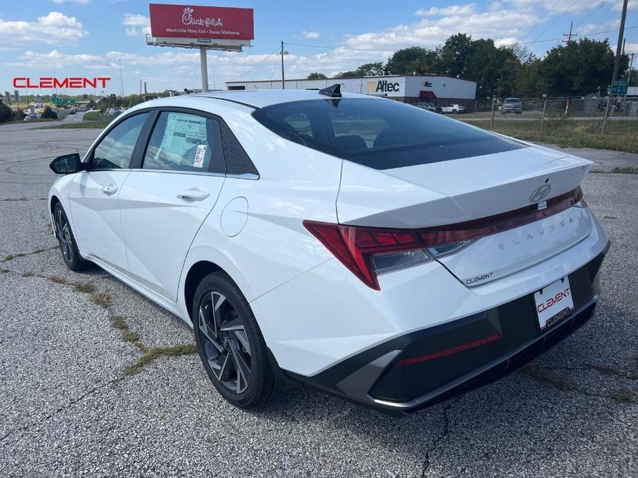 new 2024 Hyundai Elantra car, priced at $26,433