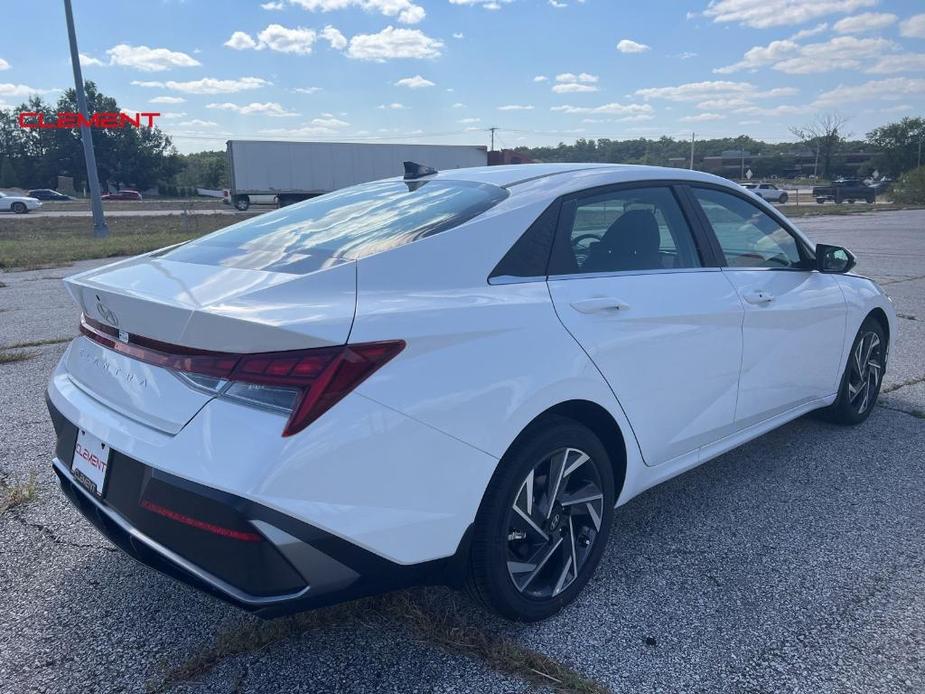 new 2024 Hyundai Elantra car, priced at $26,433