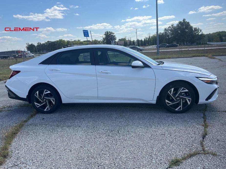 new 2024 Hyundai Elantra car, priced at $26,433