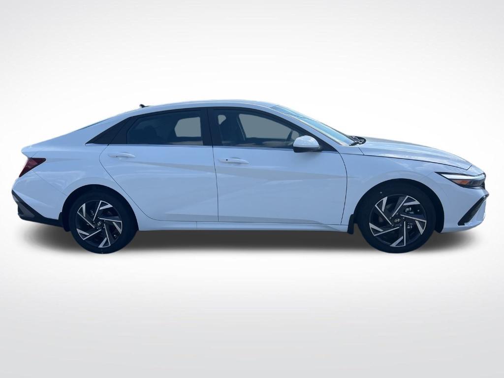 new 2024 Hyundai Elantra car, priced at $26,433