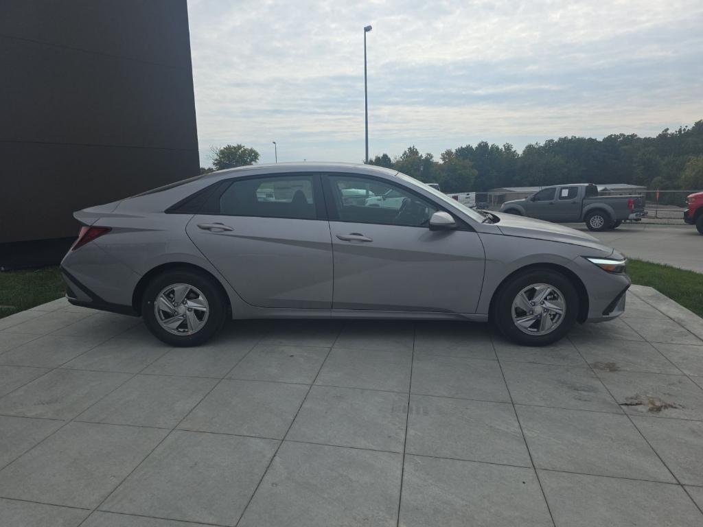 new 2025 Hyundai Elantra car, priced at $21,607
