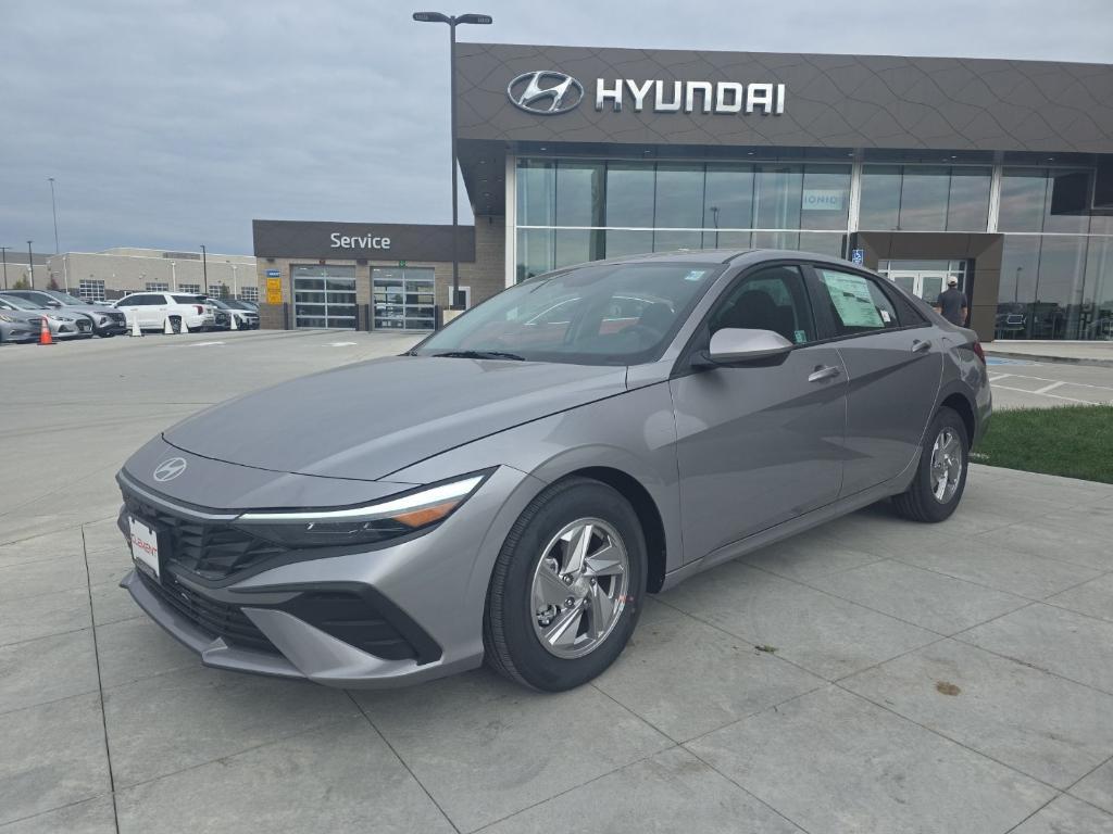 new 2025 Hyundai Elantra car, priced at $19,936