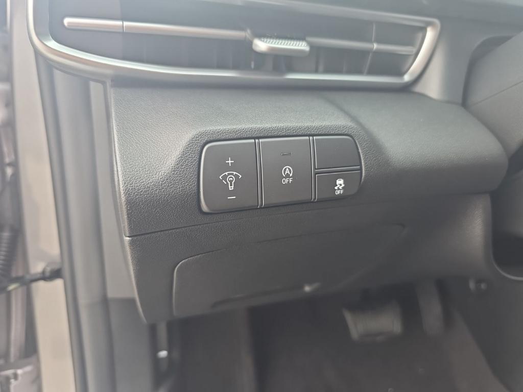 new 2025 Hyundai Elantra car, priced at $21,607