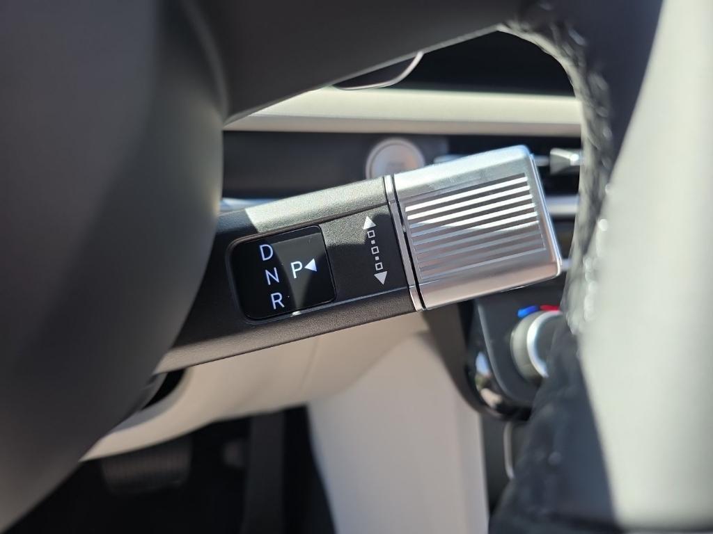 new 2025 Hyundai TUCSON Hybrid car, priced at $31,408