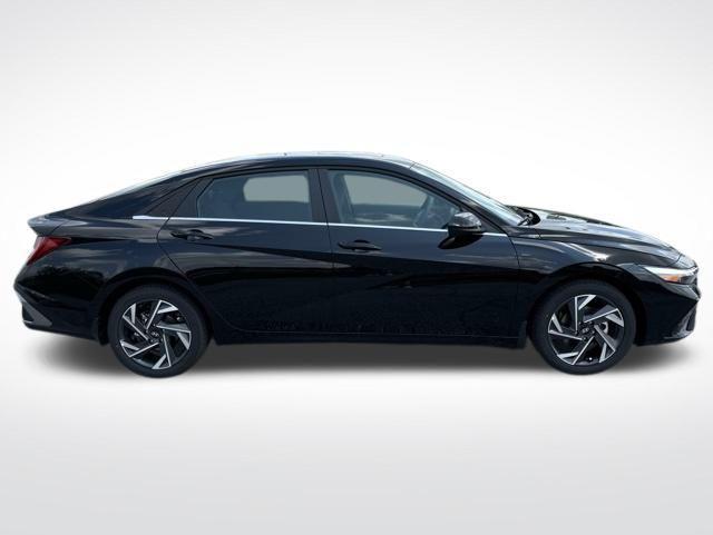 new 2024 Hyundai Elantra car, priced at $25,972