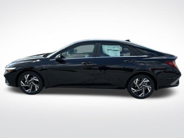 new 2024 Hyundai Elantra car, priced at $25,972